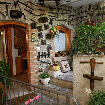 Appartamenti Serena - La Grotta Bora Bora Exterior foto