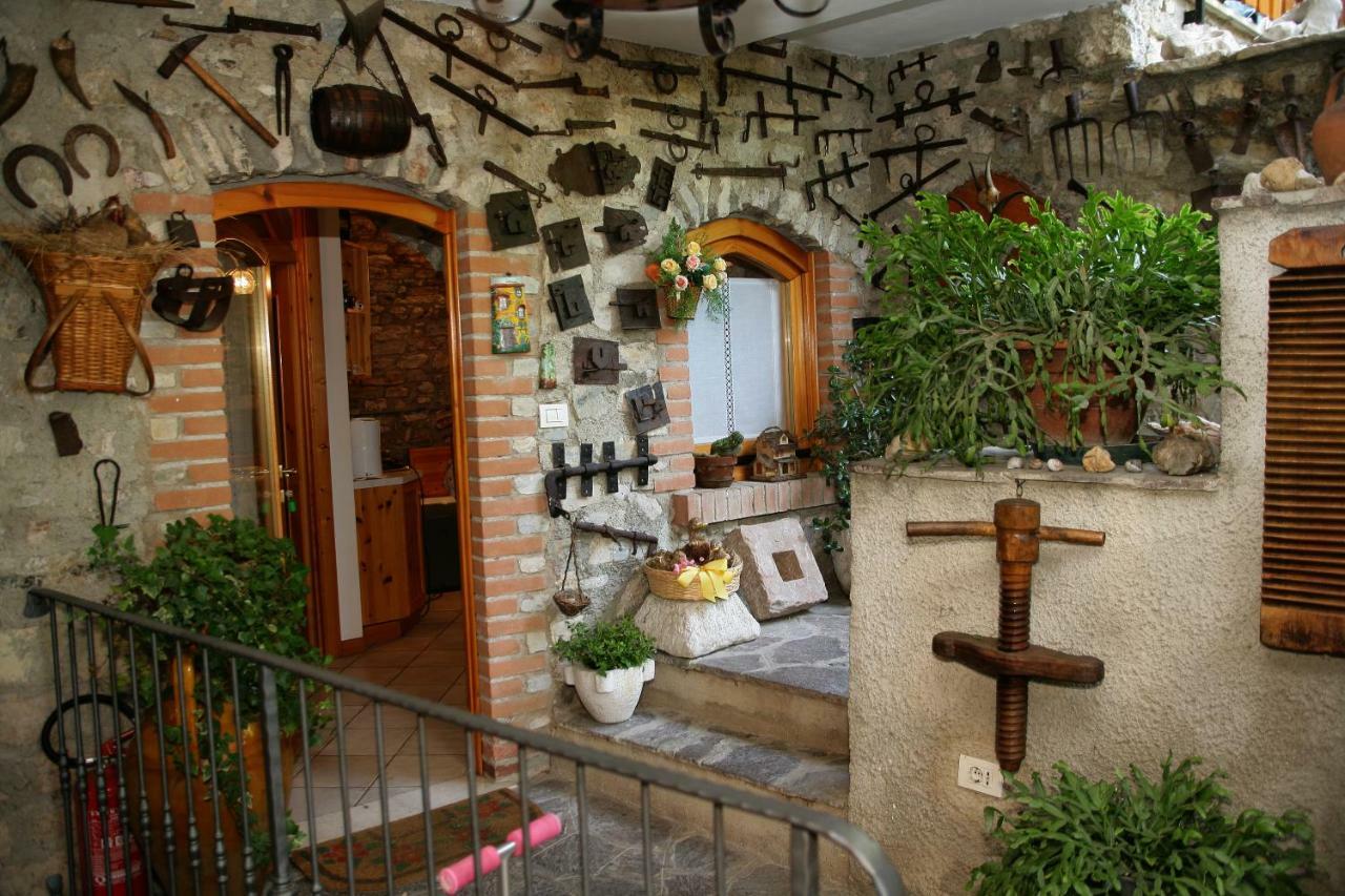 Appartamenti Serena - La Grotta Bora Bora Exterior foto